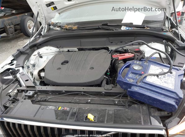 YV4L12RNXP1319346 2023 VOLVO XC60 White 
