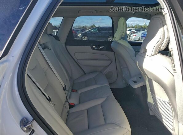 YV4L12RV9P1197370 2023 VOLVO XC60 White Սալոնի հետևի տեսք