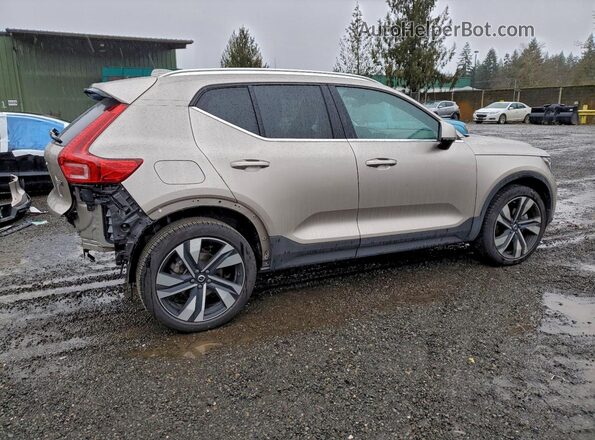 YV4L12UA0P2019586 2023 VOLVO XC40 Tan Tył prawy