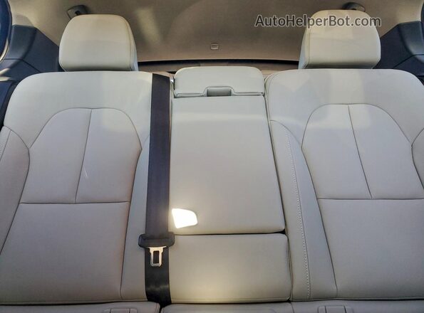 YV4L12UEXS2520772 2025 VOLVO XC40 Белый Вид задних сидений