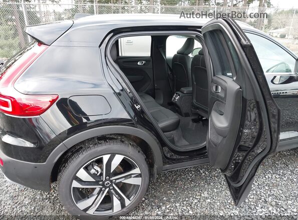 YV4L12UF7S2555052 2025 VOLVO XC40 Black Vista de la etiqueta del VIN