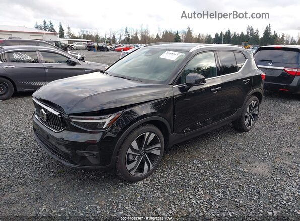 YV4L12UF7S2555052 2025 VOLVO XC40 Black Vista tres cuartos delantera izquierda