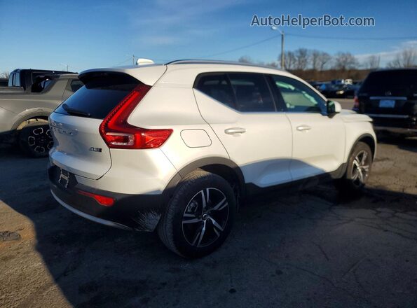 YV4L12UJ5S2576566 2025 VOLVO XC40 White Tył prawy