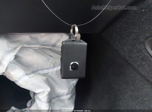 YV4L12UJ8S2520167 2025 VOLVO XC40 Silver Առջևի վահանակի տեսք