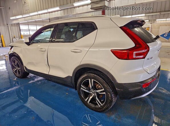 YV4L12UK2P2029173 2023 VOLVO XC40 Белый Задняя левая четверть