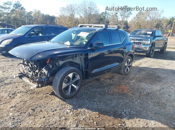 YV4L12UN0P2926079 2023 VOLVO XC40 Black Vista tres cuartos delantera izquierda