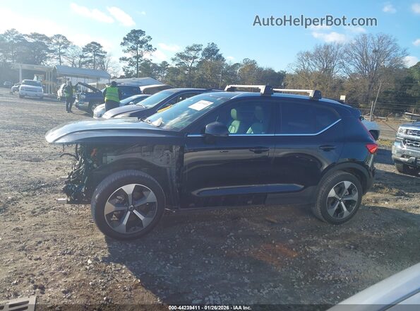 YV4L12UN0P2926079 2023 VOLVO XC40 Black 