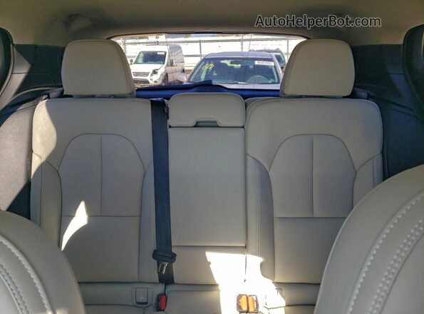 YV4L12UN4P2090843 2023 VOLVO XC40 Silver Հետևի նստատեղերի տեսք