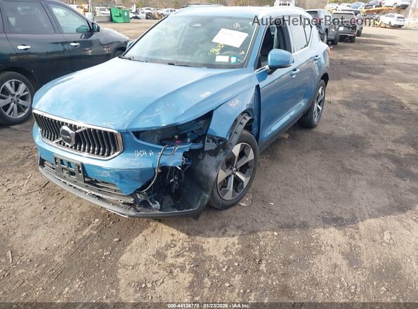 YV4L12UNXP2939177 2023 VOLVO XC40 Blue Widok z przodu