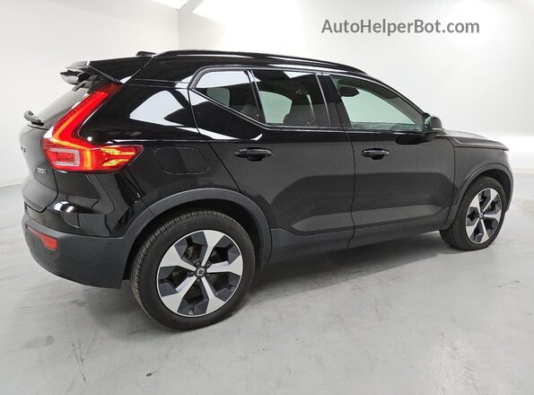 YV4L12UW0P2938483 2023 VOLVO XC40 Black Հետևի աջ