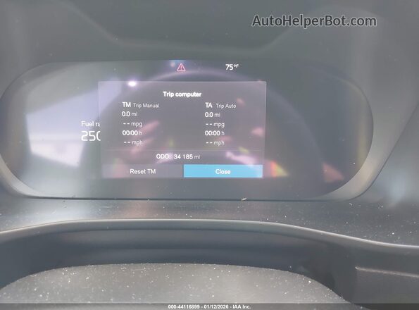 YV4L12UW8P2972218 2023 VOLVO XC40 White Vista de los asientos traseros