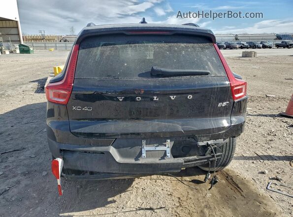 YV4L12UX9P2046970 2023 VOLVO XC40 Black Հետևի տեսք