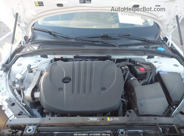YV4L12WB6P2107452 2023 VOLVO V60 CROSS COUNTRY White Vista trasera