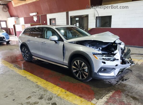 YV4L12WL1S2148802 2025 VOLVO V60 Серебряный Передняя правая четверть