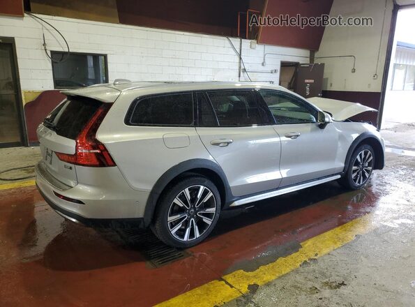 YV4L12WL1S2148802 2025 VOLVO V60 Серебряный Задняя правая четверть