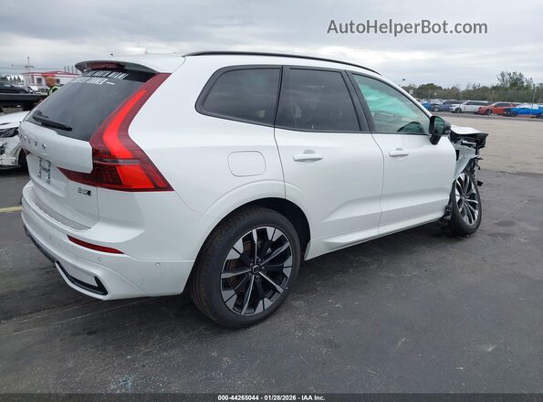 YV4M12RC0T1367614 2026 VOLVO XC60 White Rear right