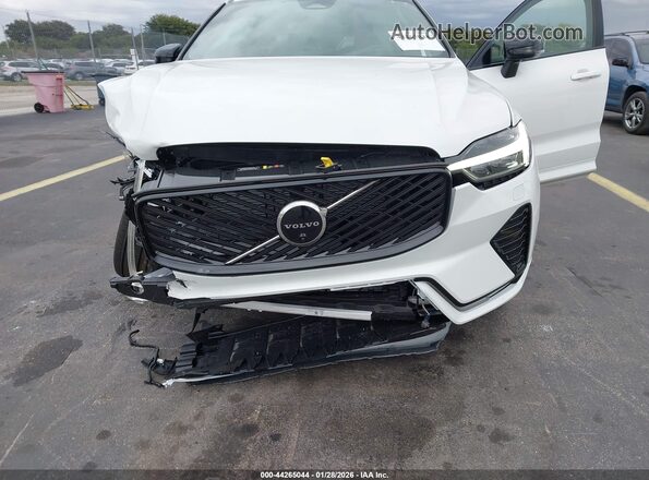 YV4M12RC0T1367614 2026 VOLVO XC60 White Front view
