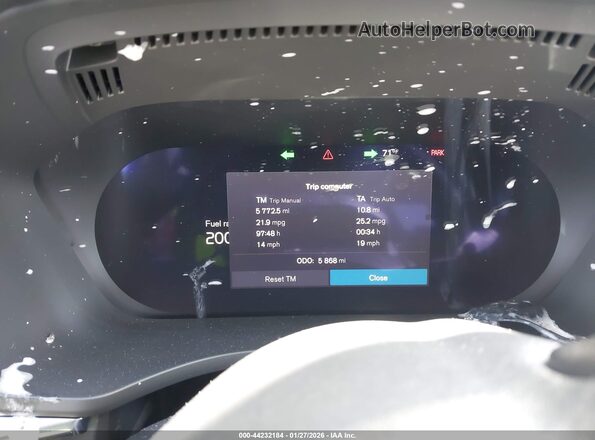 YV4M12RC1S1097288 2025 VOLVO XC60 White Հետևի նստատեղերի տեսք