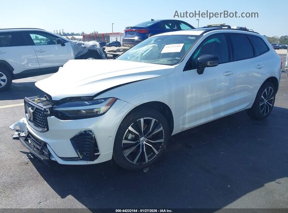 YV4M12RC1S1097288 2025 VOLVO XC60 White Առջևի ձախ երեք քառորդ տեսարան
