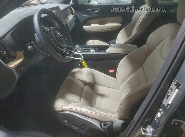 YV4M12RJ9T1299036 2026 VOLVO XC60 Угольный Вид салона спереди