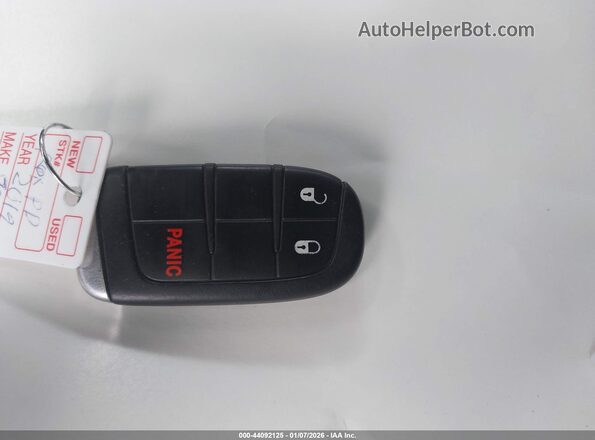 ZACNJBAB1KPK82075 2019 JEEP RENEGADE Silver Widok deski rozdzielczej