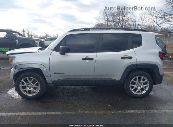 ZACNJBAB1KPK82075 2019 JEEP RENEGADE Silver Widok wnętrza 360 stopni