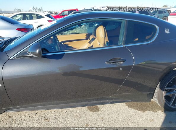 ZAM45VLA4J0271208 2018 MASERATI GRANTURISM Black 360 interior view