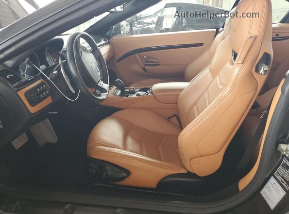 ZAM45VMA8J0280234 2018 MASERATI GRANTURISM Black Front interior view