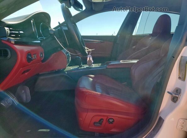 ZAM56PPS5H1228629 2017 MASERATI QUATTROPOR White Front interior view