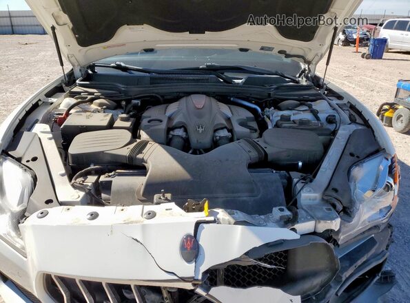 ZAM56PPS5H1228629 2017 MASERATI QUATTROPOR White Rear interior view