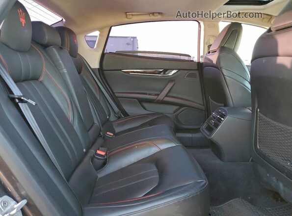 ZAM56RRS5H1233662 2017 MASERATI QUATTROPOR Black Rear seats view
