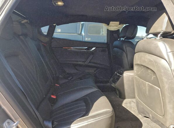 ZAM56YRA2J1290845 2018 MASERATI QUATTROPOR Silver Widok tylnych siedzeń