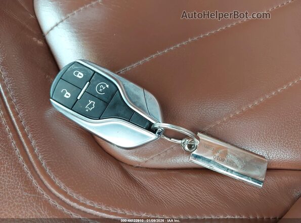 ZAM56YRA2J1295009 2018 MASERATI QUATTROPOR Gray Widok deski rozdzielczej