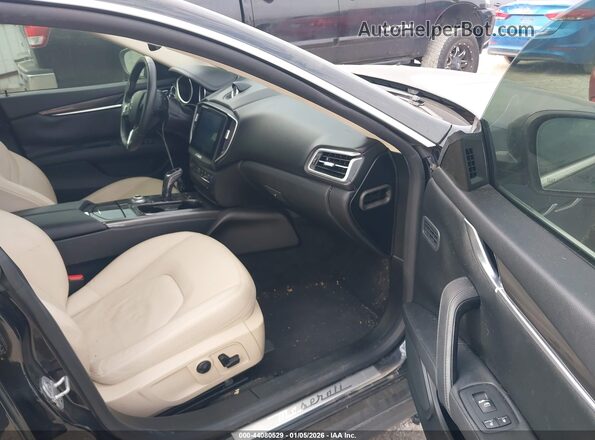 ZAM57XSA5K1315921 2019 MASERATI GHIBLI Черный Вид салона спереди