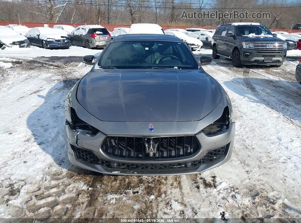 ZAM57XSAXK1320810 2019 MASERATI GHIBLI Gray Vista del cuadro de instrumentos