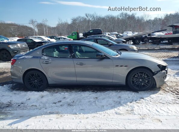 ZAM57XSAXK1320810 2019 MASERATI GHIBLI Gray Vista interior trasera