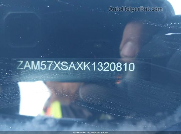 ZAM57XSAXK1320810 2019 MASERATI GHIBLI Gray Vista del compartimento del motor