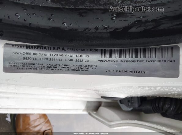 ZAM57YSL1M1362065 2021 MASERATI GHIBLI White Vista del compartimento del motor