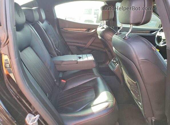 ZAM57YTA4J1267282 2018 MASERATI GHIBLI Black 