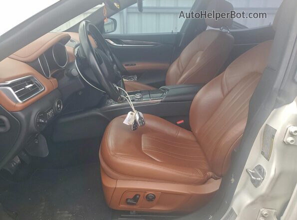 ZAM57YTA4K1324968 2019 MASERATI GHIBLI White წინა სალონის ხედი