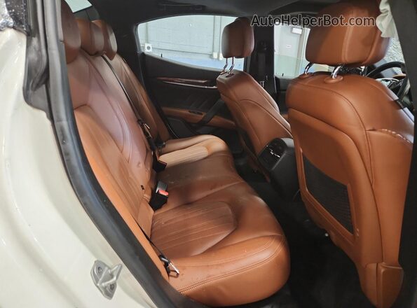 ZAM57YTL8K1319211 2019 MASERATI GHIBLI White Widok tylnych siedzeń