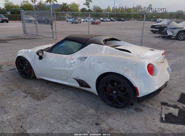 ZARBAAB42JM282492 2018 ALFA ROMEO 4C SPIDER White 