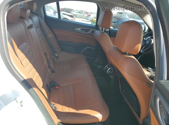 ZARFAECN0H7560394 2017 ALFA ROMEO GIULIA White 
