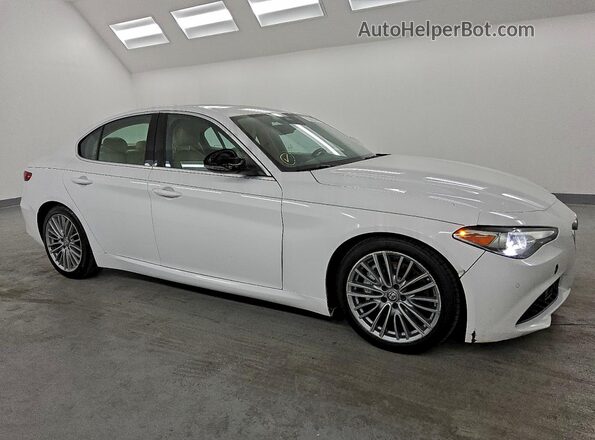 ZARFAECN2H7550790 2017 ALFA ROMEO GIULIA White Przód prawy