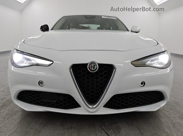 ZARFAECN2H7550790 2017 ALFA ROMEO GIULIA White 