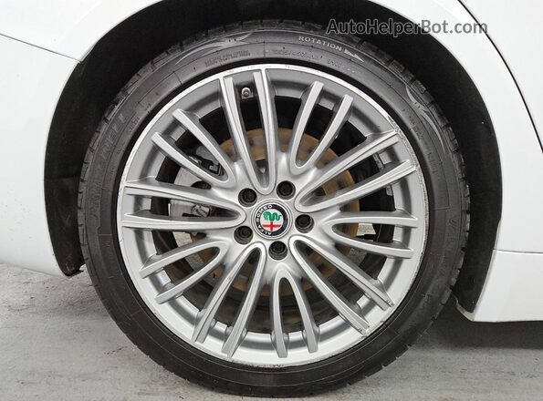 ZARFAECN2H7550790 2017 ALFA ROMEO GIULIA White 