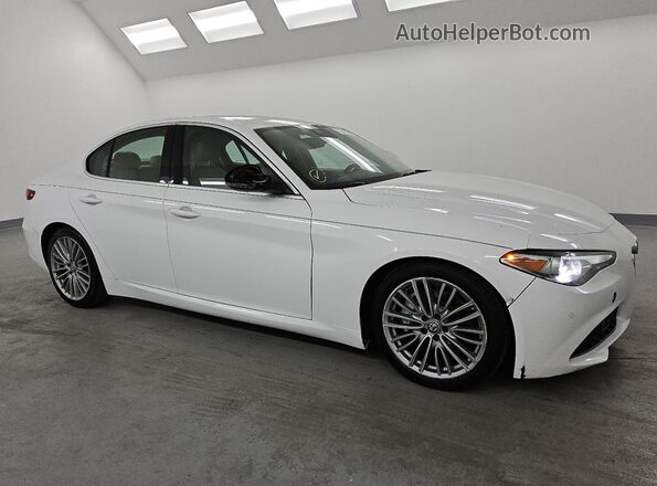 ZARFAECN2H7550790 2017 ALFA ROMEO GIULIA White 