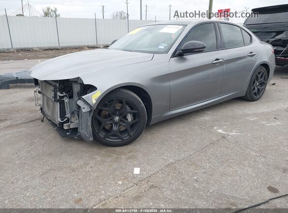 ZARFAMAN3M7644958 2021 ALFA ROMEO GIULIA Silver 