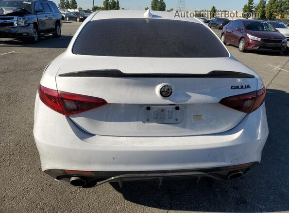 ZARFAMAN6M7648440 2021 ALFA ROMEO GIULIA White Rear view
