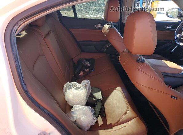 ZARFAMAN6M7648440 2021 ALFA ROMEO GIULIA White Rear seats view